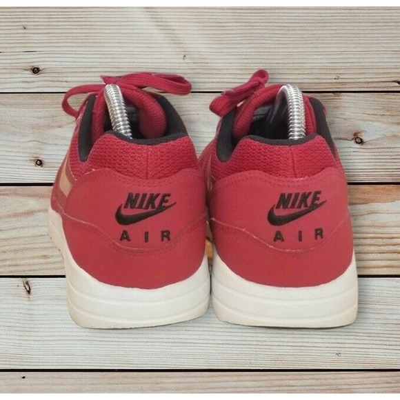 Nike Red Air Max Women's US 9 704993-600 2015 - Picture 3 of 7